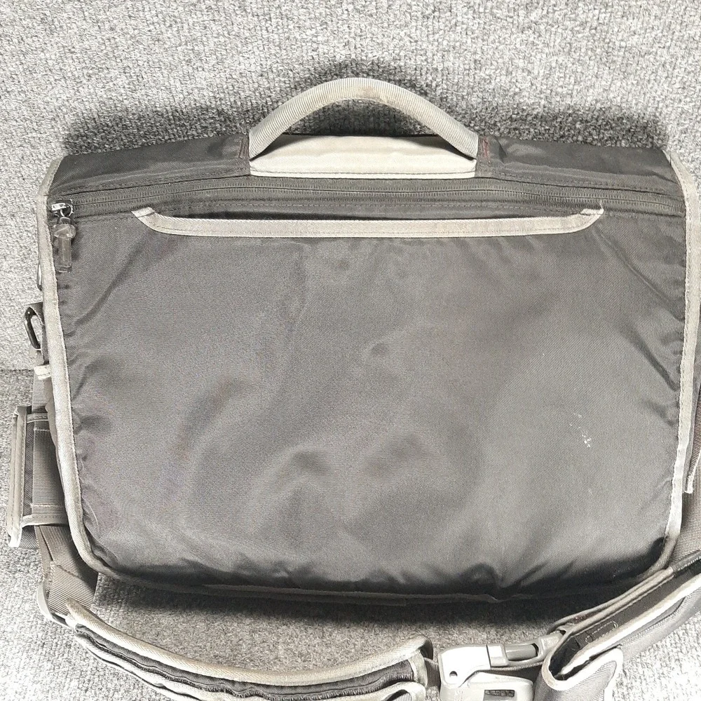 Timbuk2 Command Laptop Messenger Bag Medium Black & Grey Crossbody READ